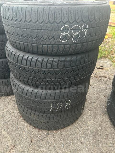 4 goodyear enforcer tires p255-60-18 lot 889