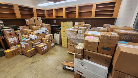 Lot of Glassware, Plasticware, and Related Items