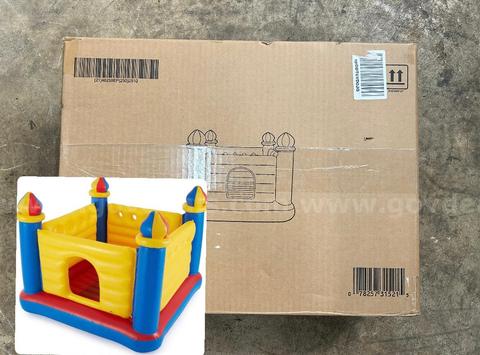 Free Shipping - New In Box Inflatable Castle Bounce House for Kids Ages 3-6 - Large Blow-Up Indoor Outdoor Bouncer