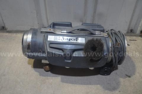 Royal Model 4150 Vacuum