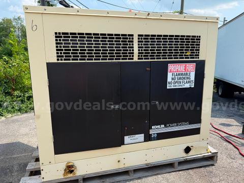 Kohler 30RZTG 30kW LP Standby Generator - 618 Hours - GM 4.3L V6