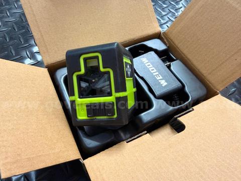 FREE SHIPPING - New Green Cross Line Laser Level w/ Rechargeable Battery