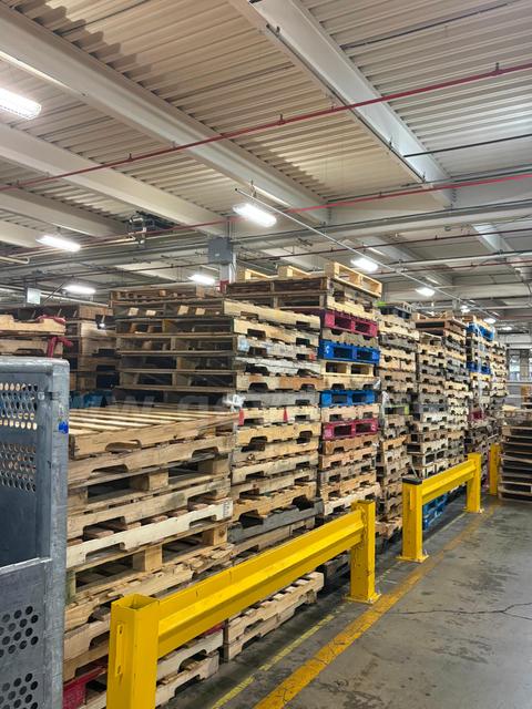 Wooden Pallets - lot of 250 Each