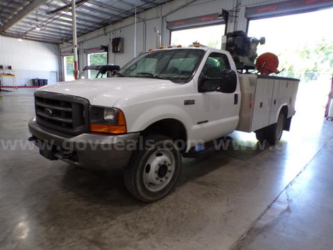 2000 Ford F-450 SD 4WD Reg. Cab Mechanics Truck