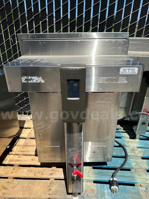 FETCO CBS-2152-2-XTS Commercial Twin Coffee Brewer 208-240V