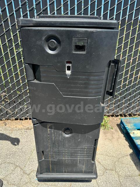 Cambro 47620 CAM6000 Heated Hot Food Holding Cabinet / Food Pan Carrier β 100-120V