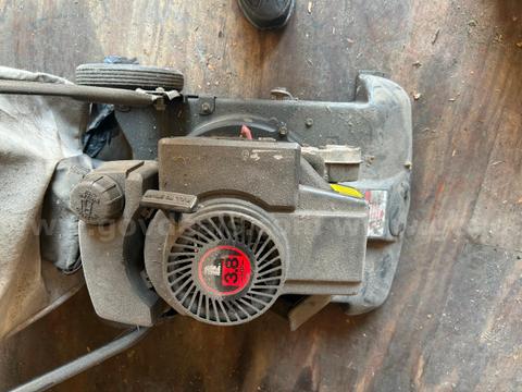 lawn vacuum      lot 20