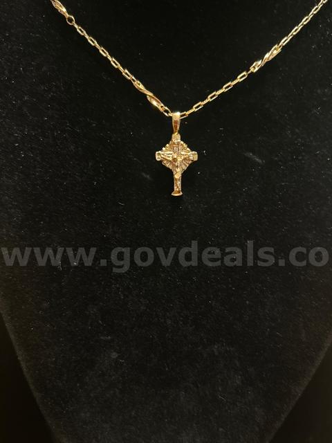 Beautiful, 22 “, 24k Gold, Station Chain Necklace W/ Small Cross pendant Read⬇️
