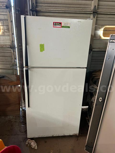 g e refrigerator  lot 31