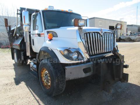 2013 International 7400 Plow Truck