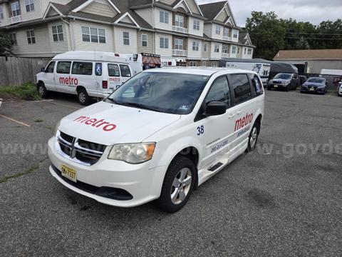 2013 Dodge Grand Caravan Handicap Wheelchair Van - Side Ramp