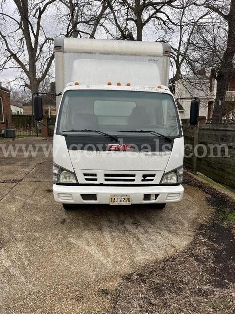 2006 GMC C4500 20' Box Truck – Diesel Engine – Tommy Lift Gate