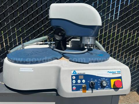 Buehler MetaServ 250 Grinder-Polisher with Vector LC 250 Auto Head