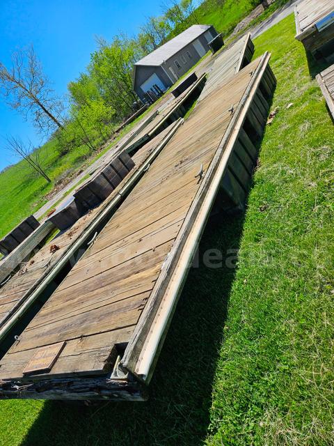 Floating dock