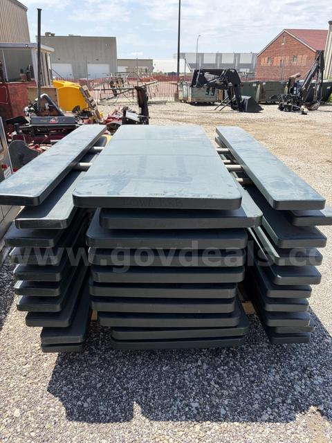 Folding plastic picnic tables