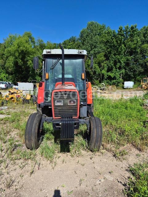 2006 Massey Ferguson 492 Tractor