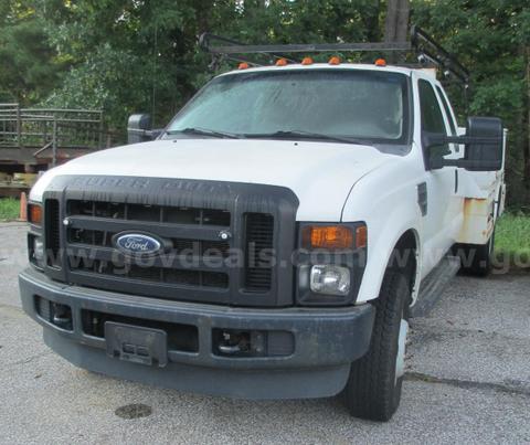 2008 Ford F-350 SD XL SuperCab Long Bed DRW 4WD