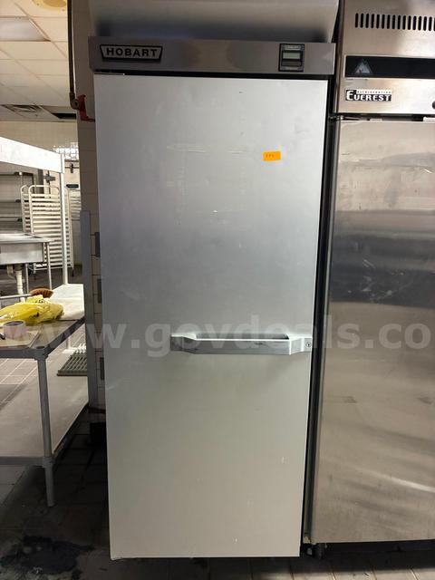 Single Door Reach-In Commercial Refrigerator