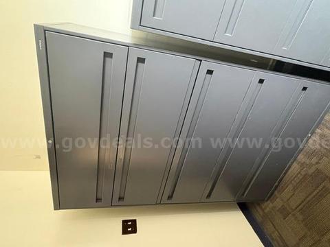 5 Drawer File Cabinet QTY: 1
