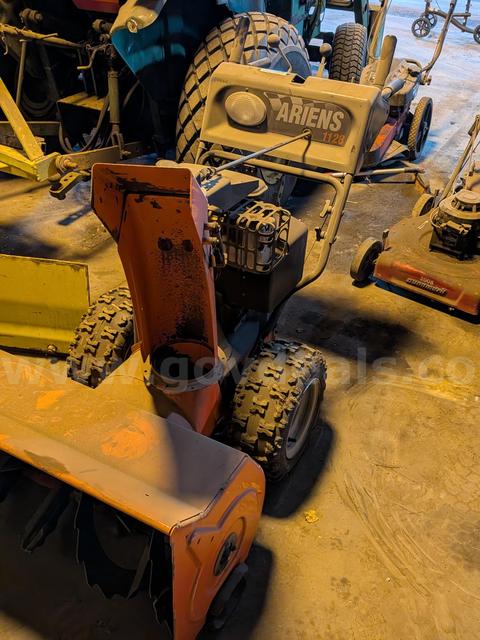 Ariens 1128 Snowblower