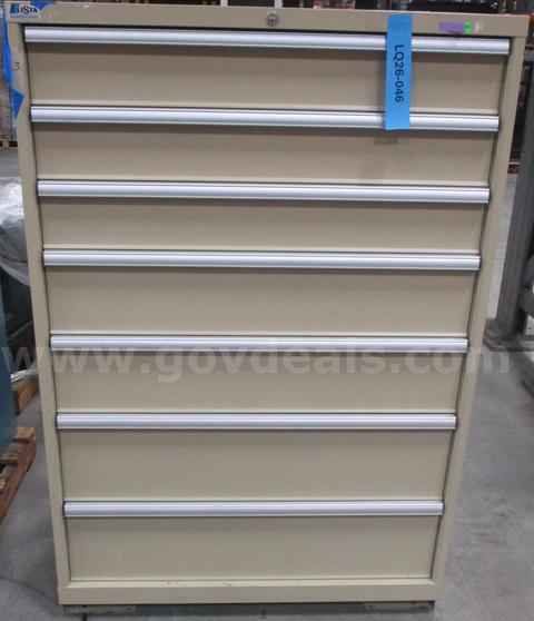 7 DRAWER CABINET -  H59 1/2IN X W40IN X  L22 1/2
