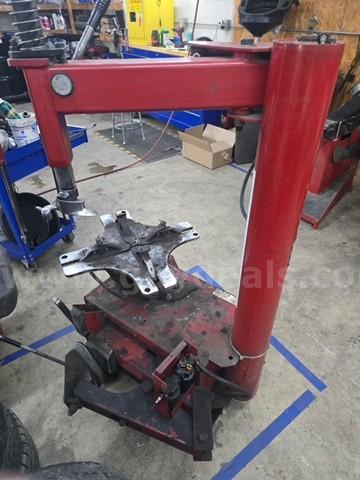 Tire Machine - Coats 5030A