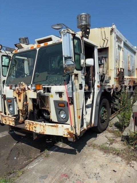 2016 Mack LEU613