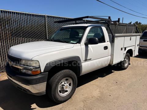 2001 Chevrolet Silverado 2500HD Utility Service Truck w/ Knapheide Body, Ladder Rack and Hydraulic Liftgate
