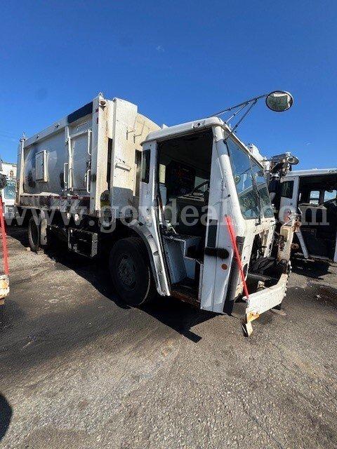 2017 Mack LR613
