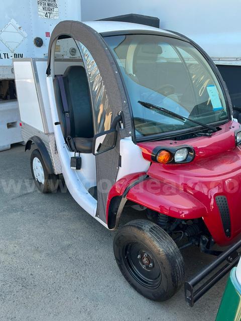 2013 Polaris GEM eS Electric Utility Vehicle with Enclosed Cargo Box