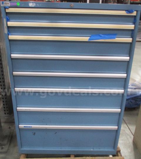 8 DRAWER CABINET - H59 1/2IN X W40IN X L22 1/2