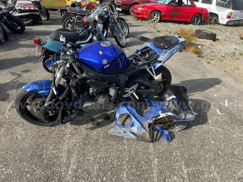 Blue 2007 Yamaha R6