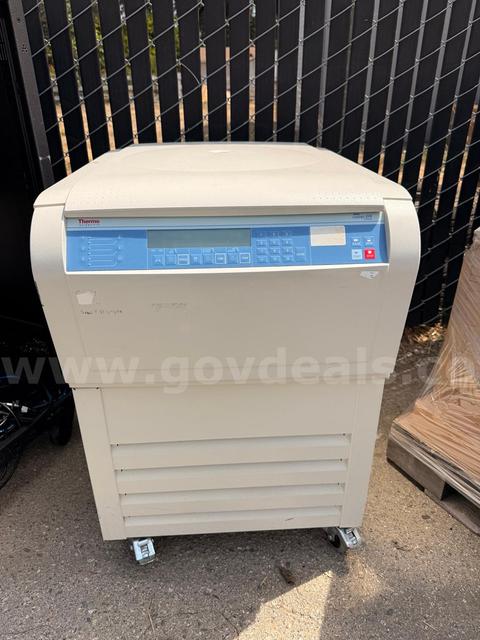 Thermo Scientific Sorvall Legend XFR Refrigerated Floor Centrifuge 75004539