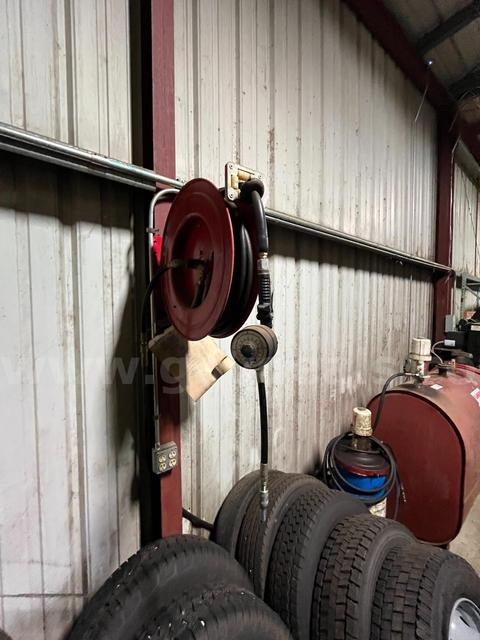 225-275 Gallon Oil Drum with Dispensing Unit