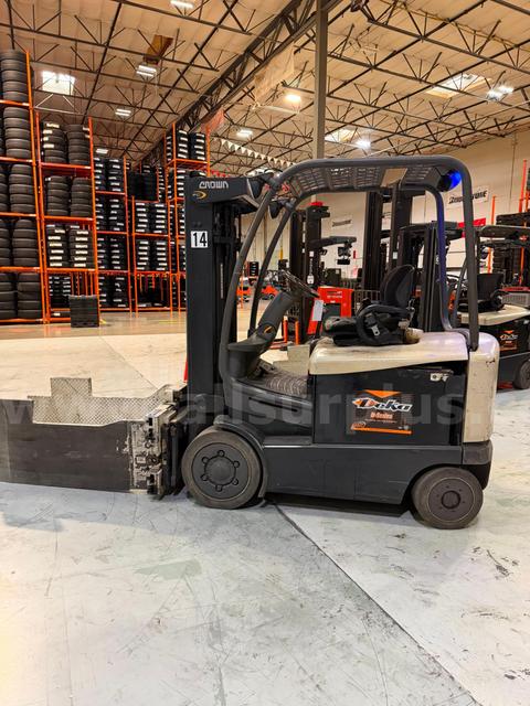 Crown FC4525 Sitdown Electric Forklift w/ Carton Clamp