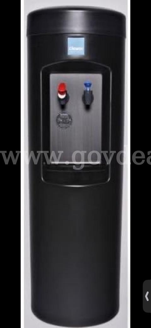 Commercial water dispenser