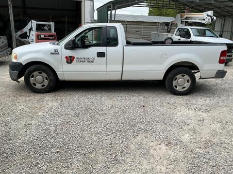 2005 Ford F-150 XL Long Bed 2WD