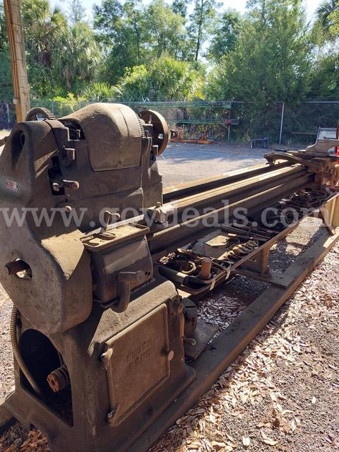 1948 South Bend Lathe Works 16/24 Quick Change Gear Lathe *Inoperable*