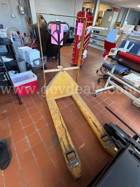 Pallet jack