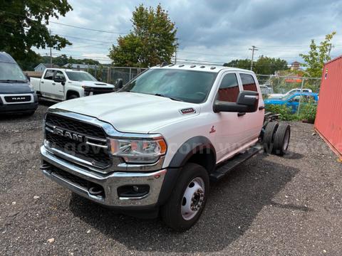 2024 RAM 5500 Heavy Duty Crew Cab 4x4 chassis
