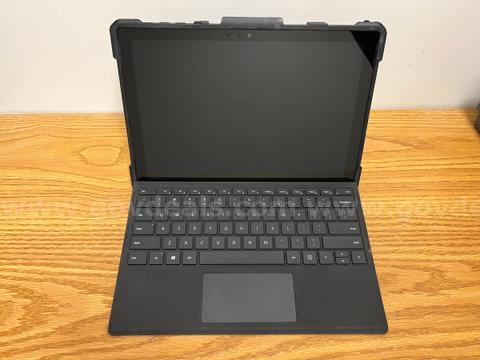 IT - Lot #650 - Lot of 1 - Surface Pro (5th Gen)