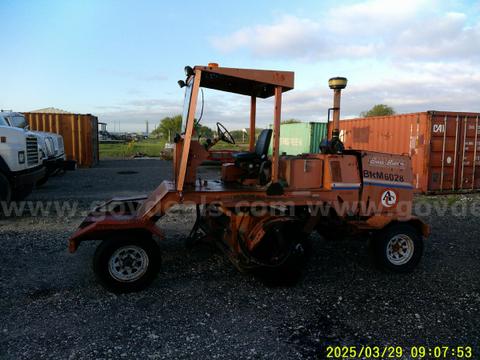 2004 Broce RJ-350 Self Propelled Pavement Broom