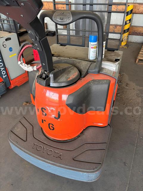 Pallet JacK Toyota PJ 6  8HBE30-53968 battery included