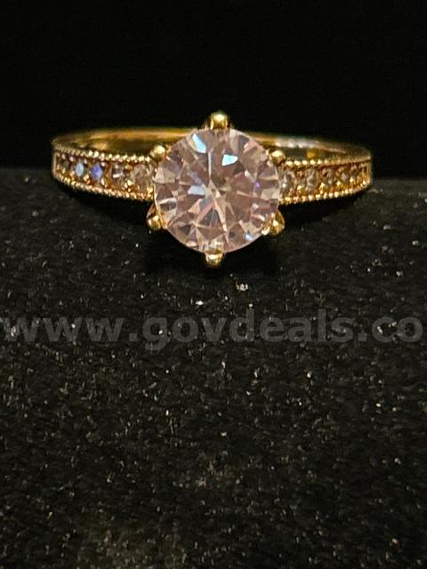 Beautiful, Size 9, 24k Gold, CZ, Solitaire Engagement Ring. FREE SHIPPING W/ BUY IT NOW!