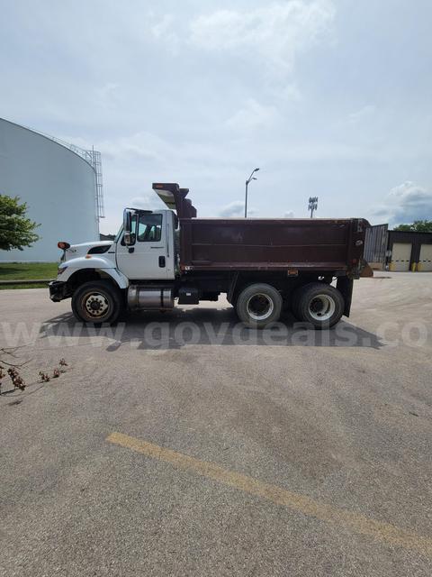 2008 INTERNATIONAL 7400 DUMP TRUCK