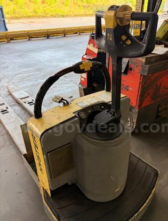 Pallet Jack Hyster B23N01405D  battery NOT  included