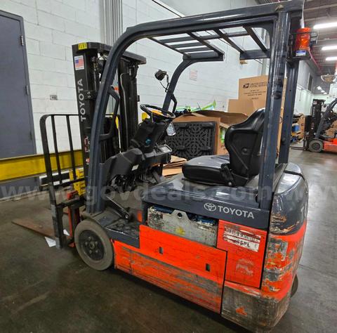 Toyota Forklifts - lot of 3