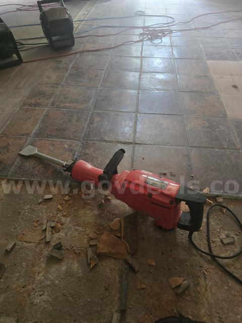 FREE SHIPPING New 2200W Electric Demolition Jack Hammer w/ Flat & Point Chisels