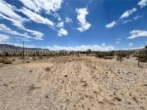 Pleasing Meadview AZ 1 Acre Lot 22, Close to Lake Mead, Road Frontage