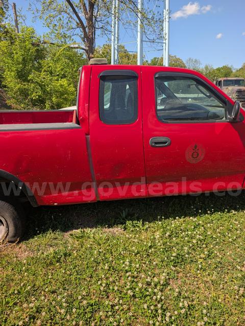 2003 Ford F-150 XL SuperCab 4WD